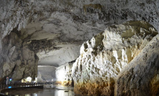 Akiyoshidai limestone cave